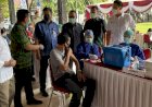 Dukung 'Bali Bangkit', AXA Mandiri Dukung Vaksinasi Warga Bali