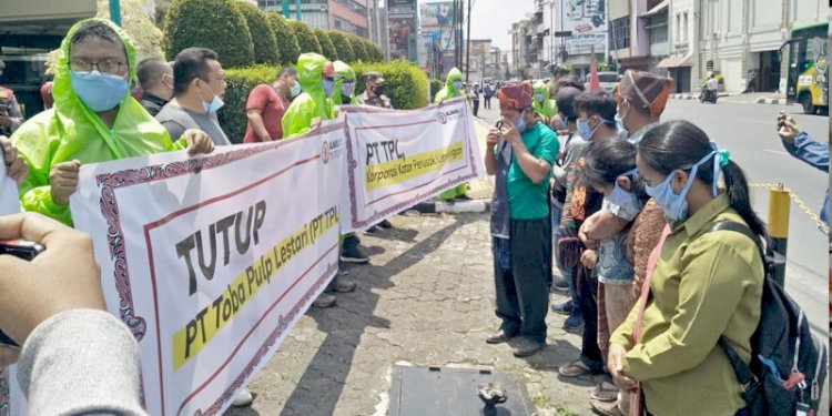 Unjuk rasa Aliansi Gerak Tutup TPL di Medan/RMOLSumut