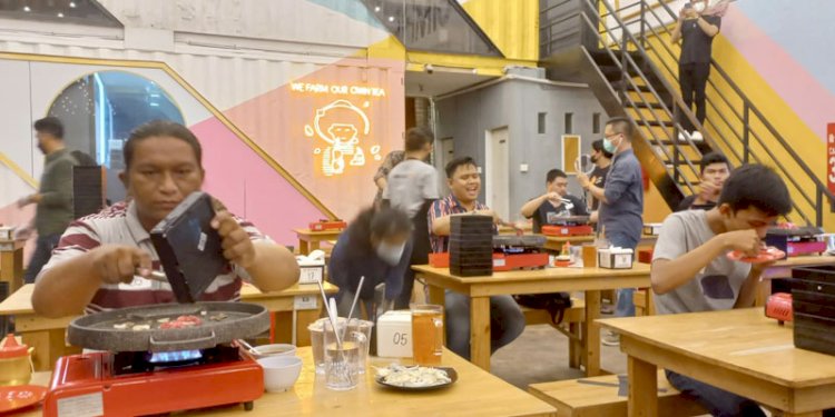 Suasana lomba makan Simhae Korean BBQ di Medan/RMOLSumut 