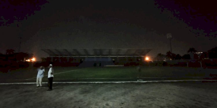 Lampu Lapangan Stadion Medan tiba-tiba padam jelang pertandingan persahabatan PSMS Medan vs Gumarang FC/Ist
