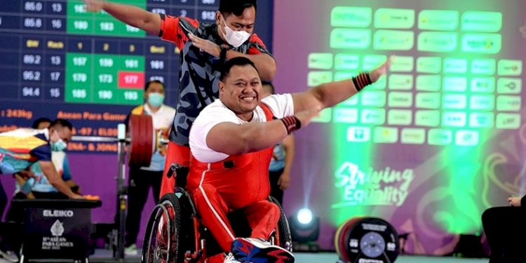 tmaji Priambodo, peraih medali emas cabor Para Angkat Berat di ASEAN Para Games 2022/Humas Kemenpora