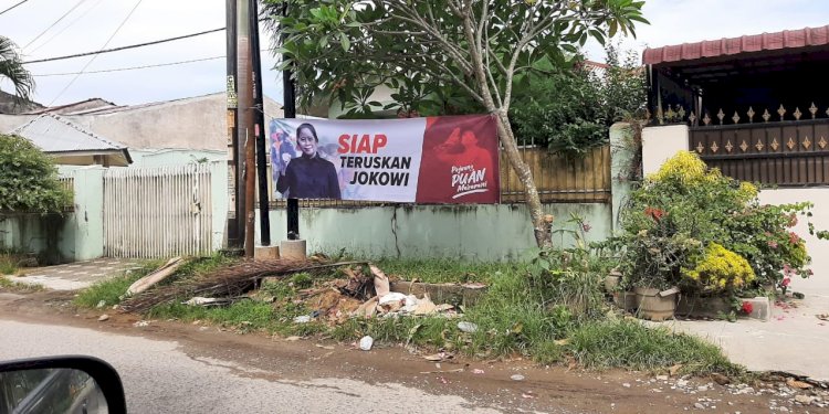Spanduk Puan Maharani terpasang di sisi Jalan Cengkeh Raya, Perumnas Simalingkar, Medan/RMOLSumut