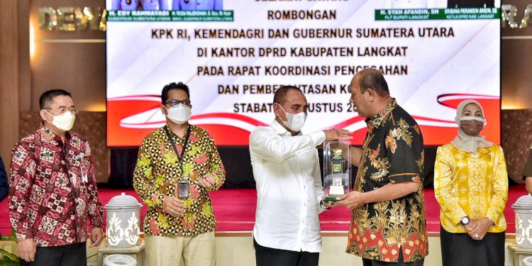 Gubernur Sumut Edy Rahmayadi bersama Plt Bupati Langkat Syah Afandin pada Rakor Pencegahan dan Pemberantasan Korupsi/Ist