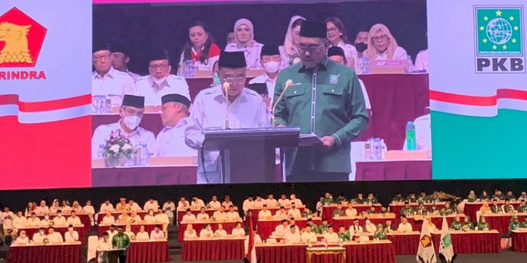  Ketua Harian DPP Gerindra, Sufmi Dasco dan Wakil Ketua Umum PKB, Jazilul Fawaid membacakan lima kesepakatan koalisi Gerindra-PKB di Sentul, Jawa Barat/RMOL