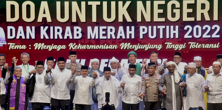 Anggota Wantimpres Muhammad Luthfi bin Yahya bersama ulama dan Forkopimda Sumatera Utara/Ist