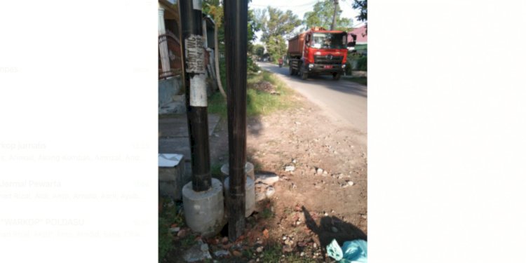 Tumpukan tiang kabel menumpuk pada satu tempat di salah satu titik di Kota Medan/Ist