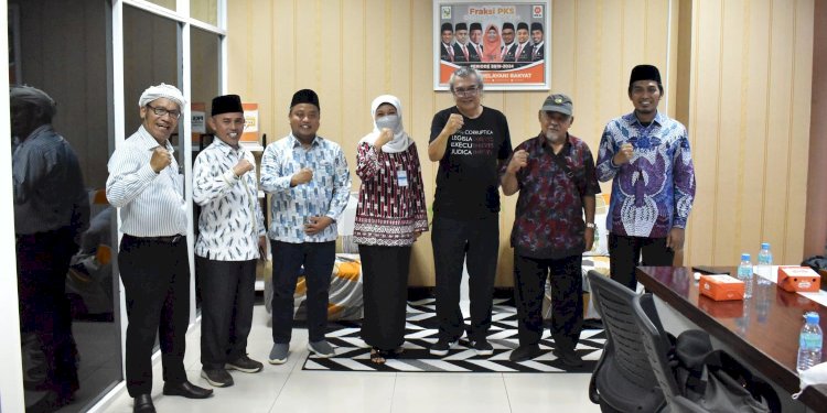 Koalisi Masyarakat Sipil Medan-Sumut Peduli Lapangan Merdeka beraudiensi ke anggota DPRD Kota Medan, Senin (26/9/2022)/Ist