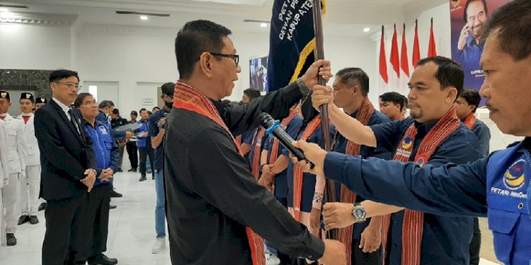 Ketua DPP Petani Nasdem Syaful Bahari melantik pengurus DPW Petani Nasdem Sumut dan DPD Petani Nasdem se Sumut/RMOLSumut