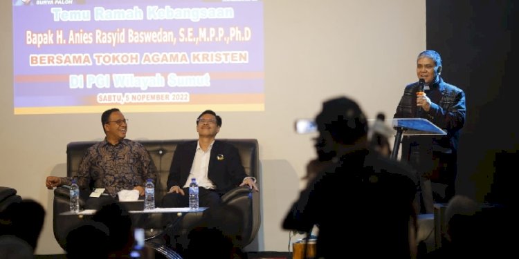 Anies Baswedan didampingi Ketua DPW Nasdem Sumut Iskandar ST  saat bersilaturahmi di Kantor PGI Sumatera Utara/Ist