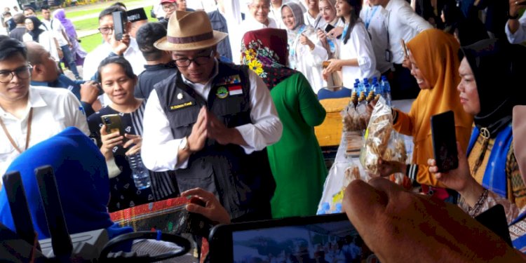 Gubernur Jawa Barat launching Program Mesra BJB di Lapangan Benteng, Medan/RMOLSumut