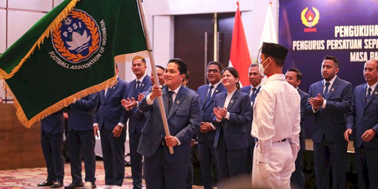Ketua Umum PSSI, Erick Thohir, usai pengukuhan pengurus PSSI periode 2022-2027 di Jakarta/PSSO