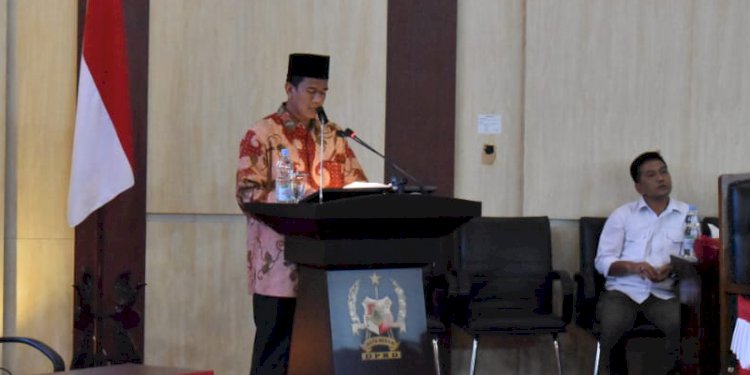 juru bicara Fraksi PKS DPRD Medan, Abdul Latief Lubis saat menyampaikan Pendapat Fraksi terhadap Rancangan Peraturan Daerah Kota Medan tentang Penyelenggaraan Perlindungan Anak/Ist