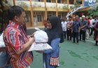 Melalui YPSIM, Sofyan Tan Berbagi Ratusan Paket Sembako Ramadan